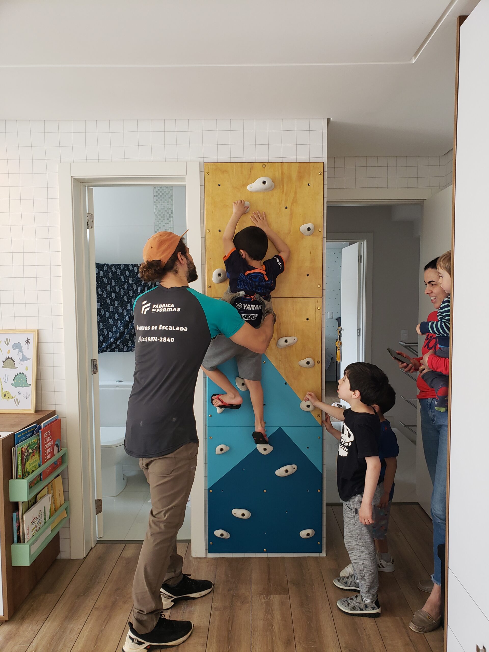 montagem parede de escalada quarto infantil pronta